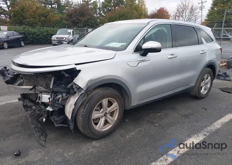 2021 Kia Sorento Lx z USA, uszkodzony, nr VIN 5XYRG4LC0MG027618